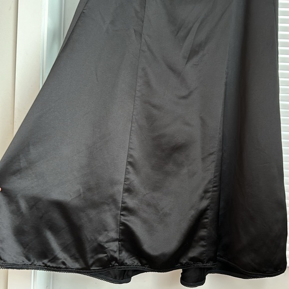 Dress - Picture 9 of 12